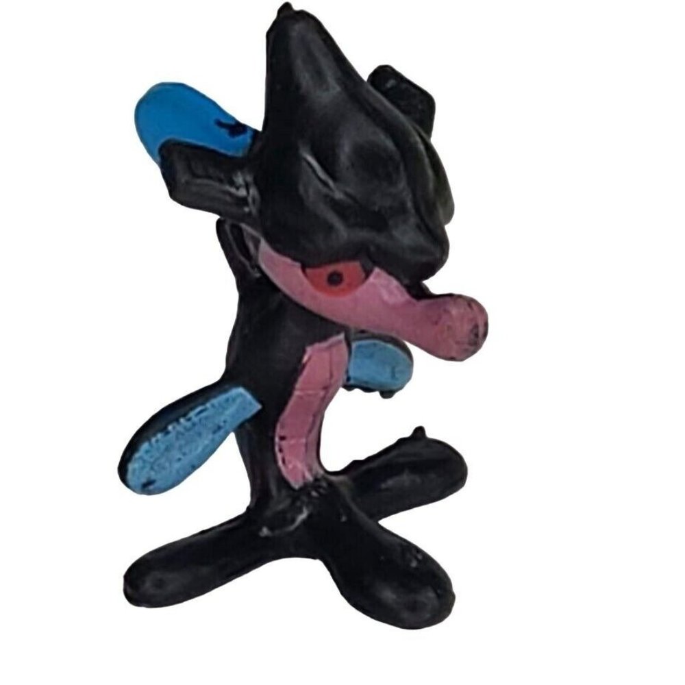 Pokemon 2000s Mini Vinyl RL Gumball Toy Miniature Size Skrelp Action Figure
